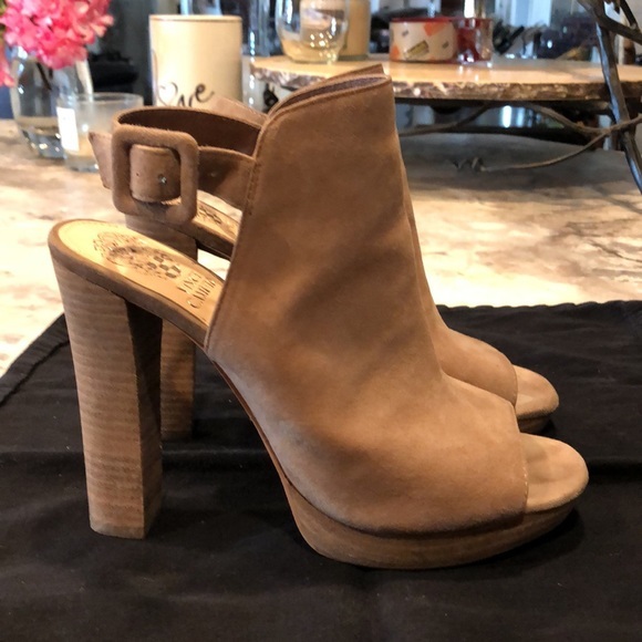 Vince Camuto Suede Platforms - Picture 3 of 12